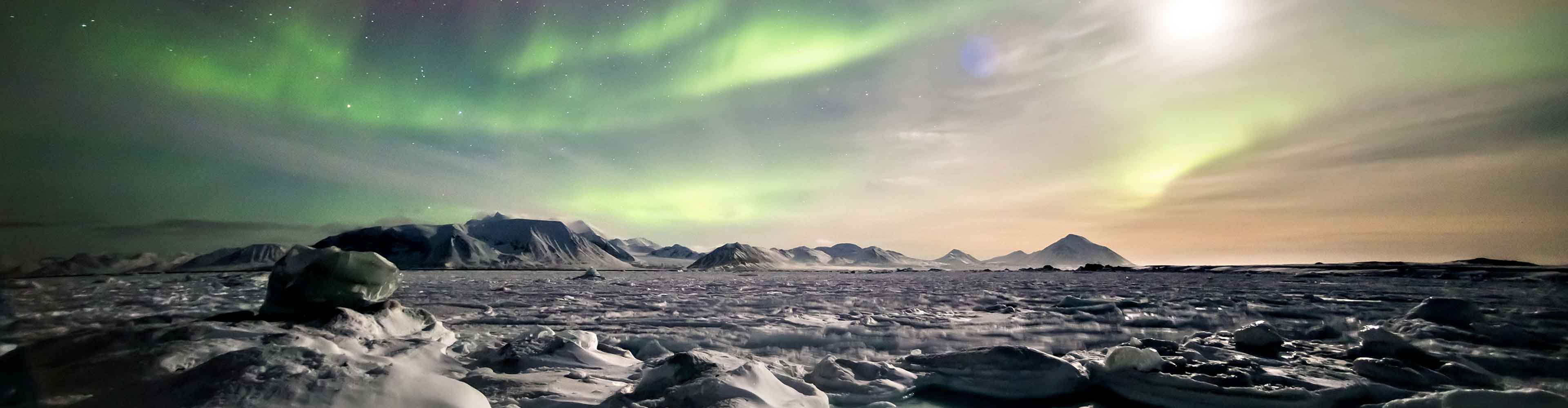 Iceland Northern Lights Snow