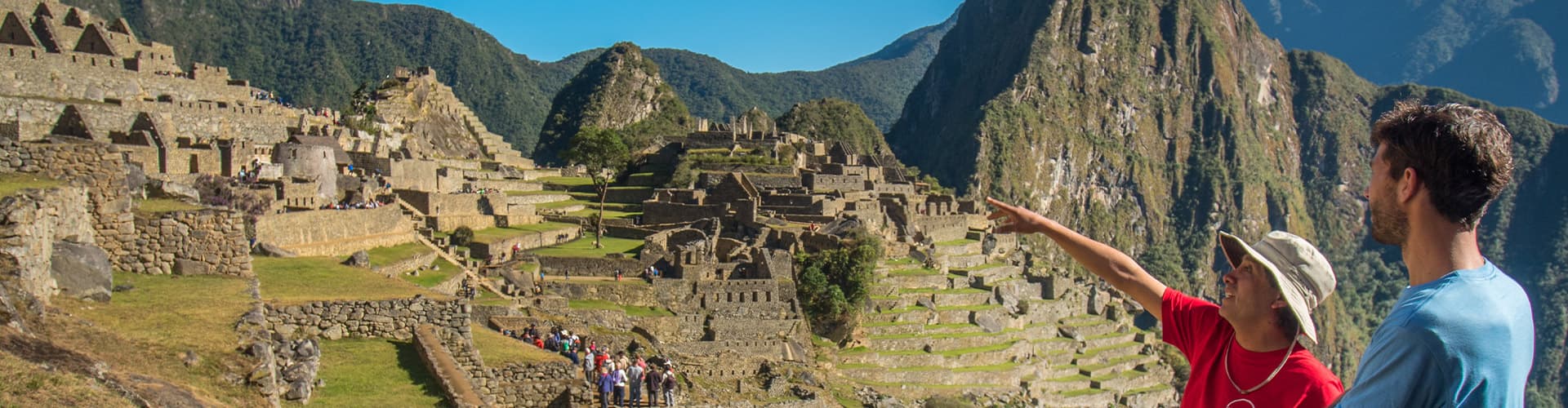 GGPI - Leader with male traveller in front of Machu Picchu, Peru