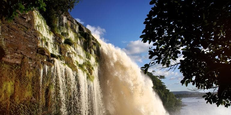 Trekking Roraima image