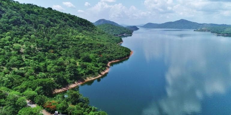 Ghana Classic Adventure: Cultural Festivals & National Parks image