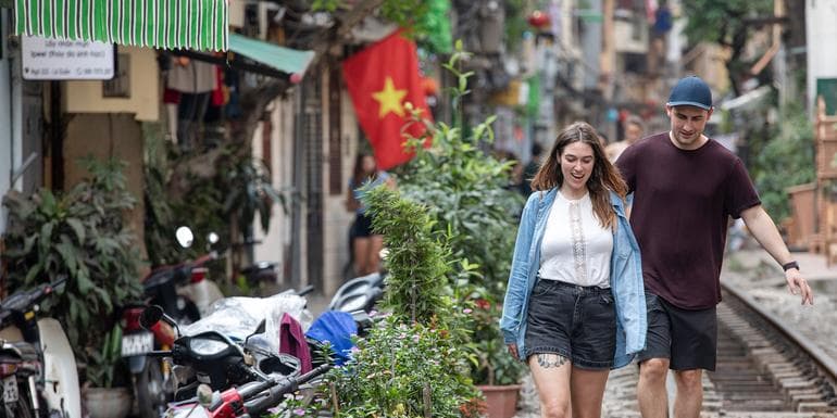 Thailand & Vietnam: Mountains & Coastlines – Plus image
