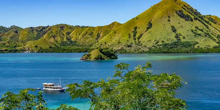 Epic Archipelago Adventure: Sumatra to Flores in 30 Days image