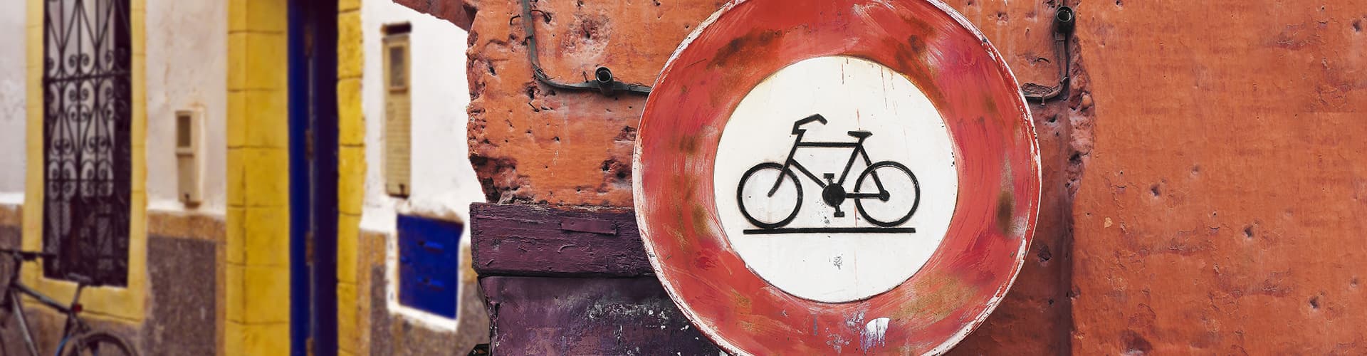 Morocco-cycling-street-sign