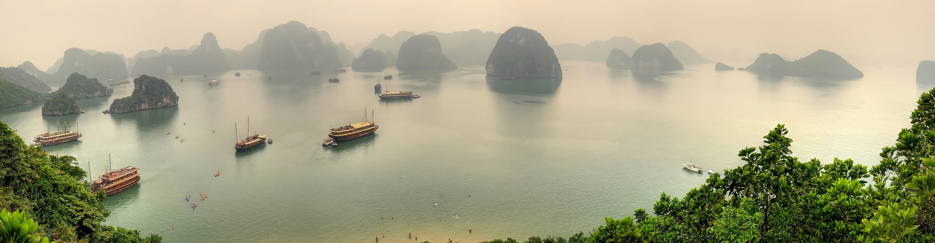 vietnam halong bay panorama islands boats