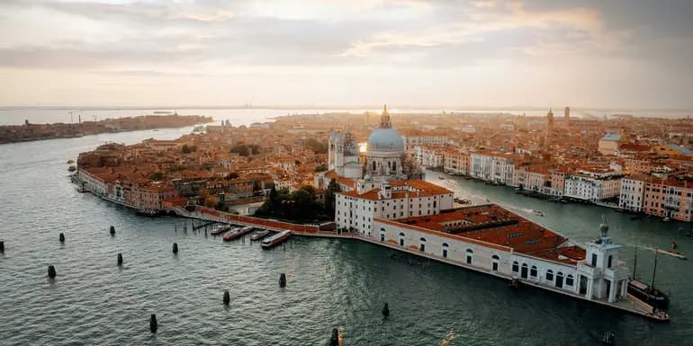 Signature: Italy's Venice, Florence, Tuscany & Rome image